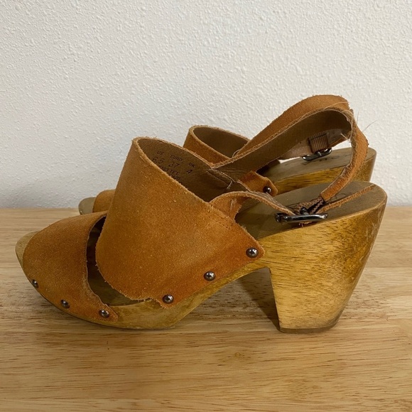KDB Anthropologie Clog Sandals 6.5 / 37 Wooden Orange Suede Platform Heels - Picture 3 of 7